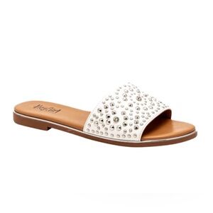 Corkys Bail Money White Sandal 
Size 9